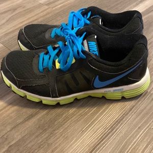 Nike size 8 athletic shoes